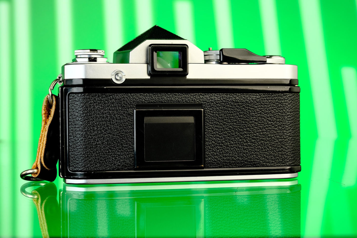 Nikon F2 w/Meterless Prism 35mm SLR Camera + 50mm f/2 Nikkor H Lens
