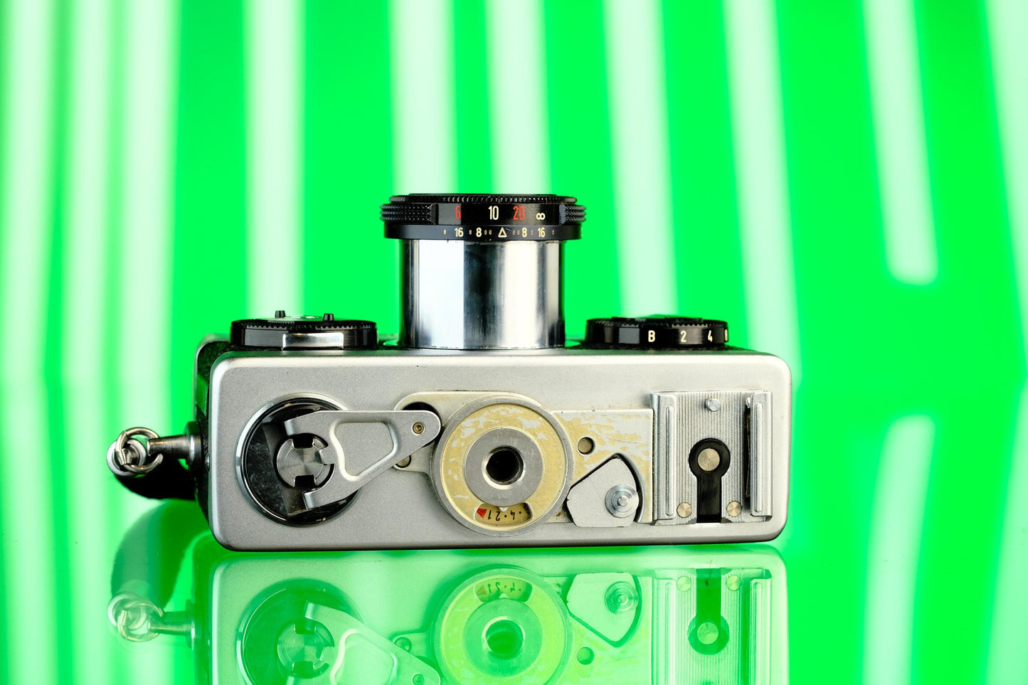 Rollei 35 35mm Viewfinder Camera 40mm Tessar f/3.5 - Singapore Model