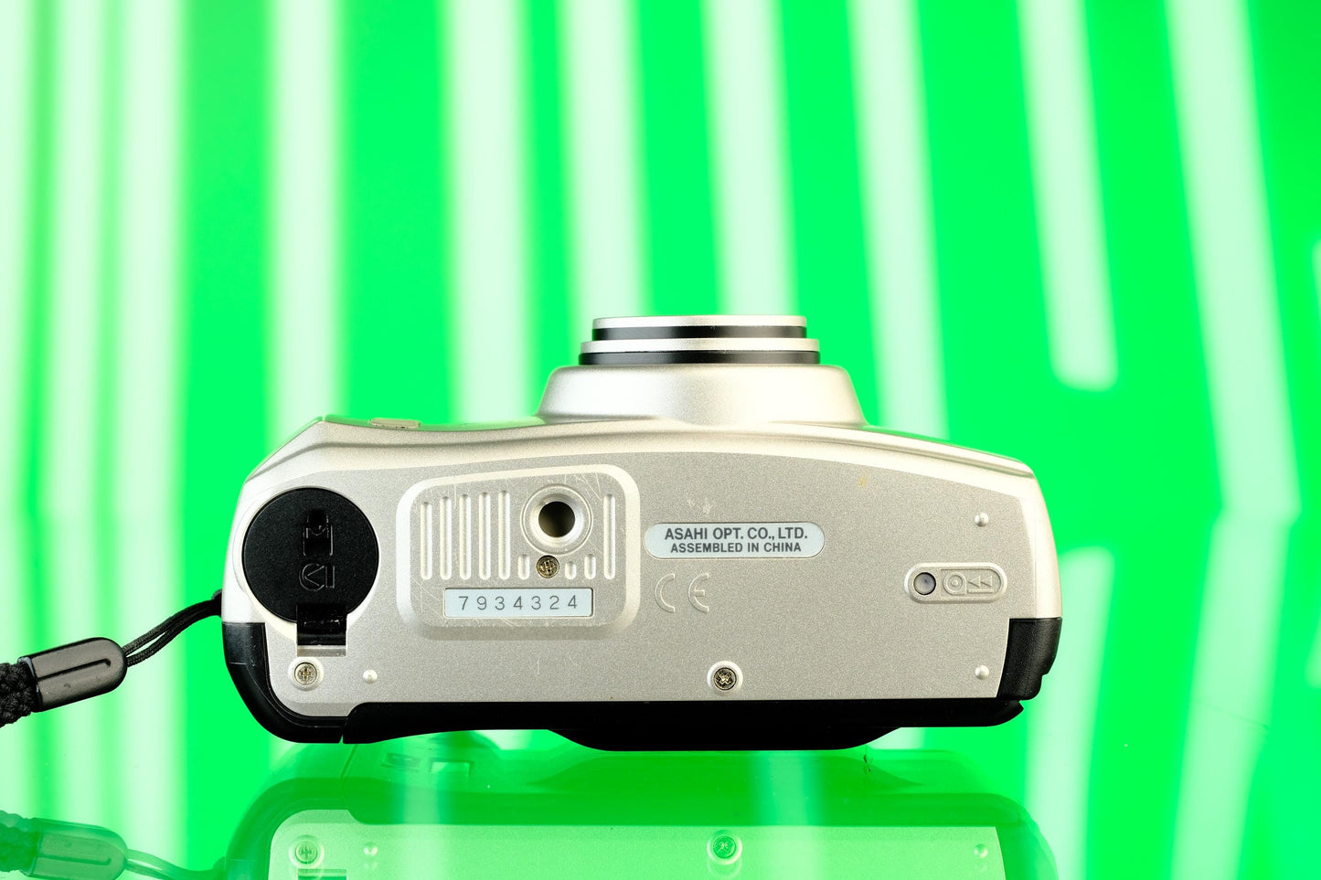 Pentax IQzoom 80G 35mm Point & Shoot Camera