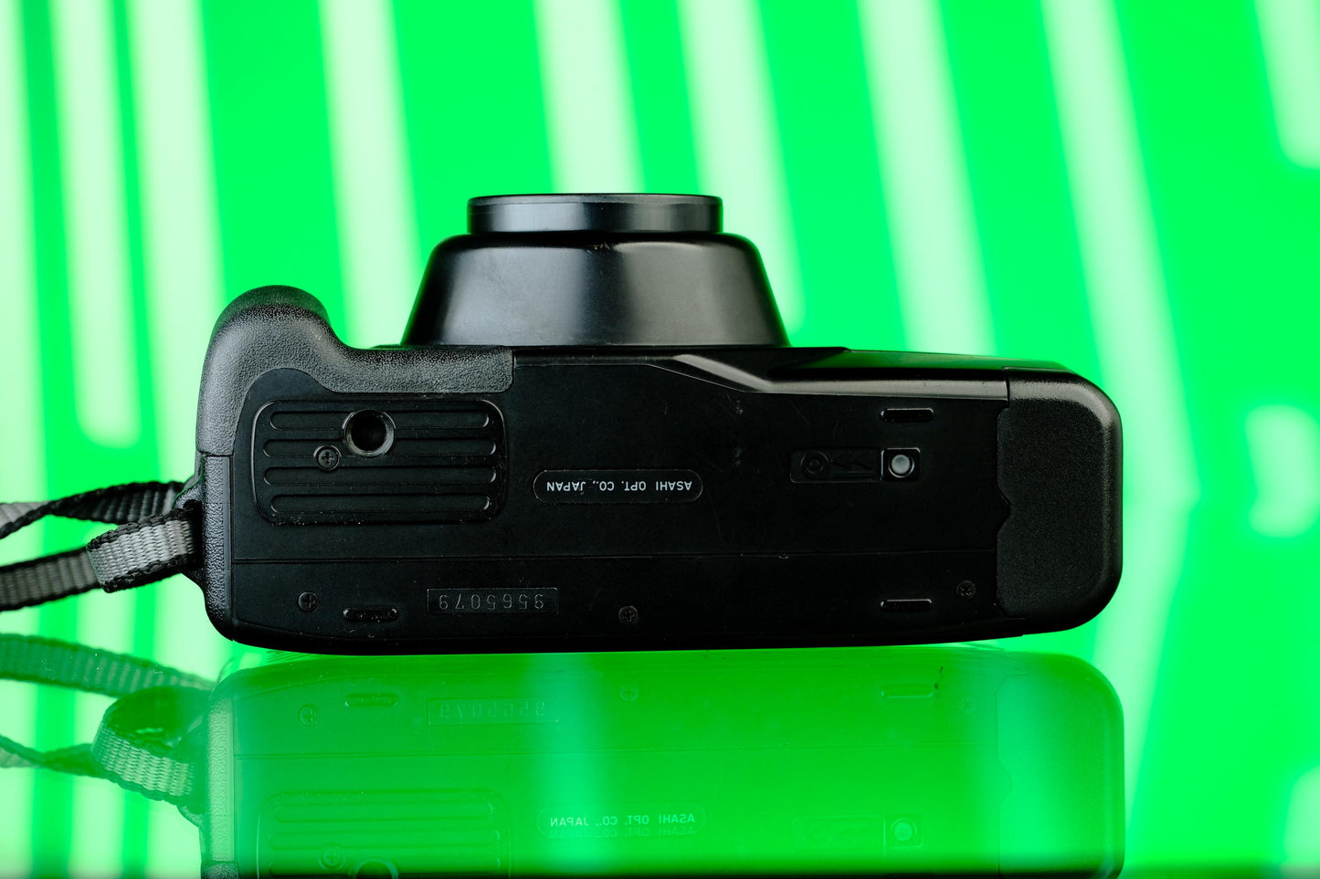 Pentax IQZoom 900 35mm Point and Shoot