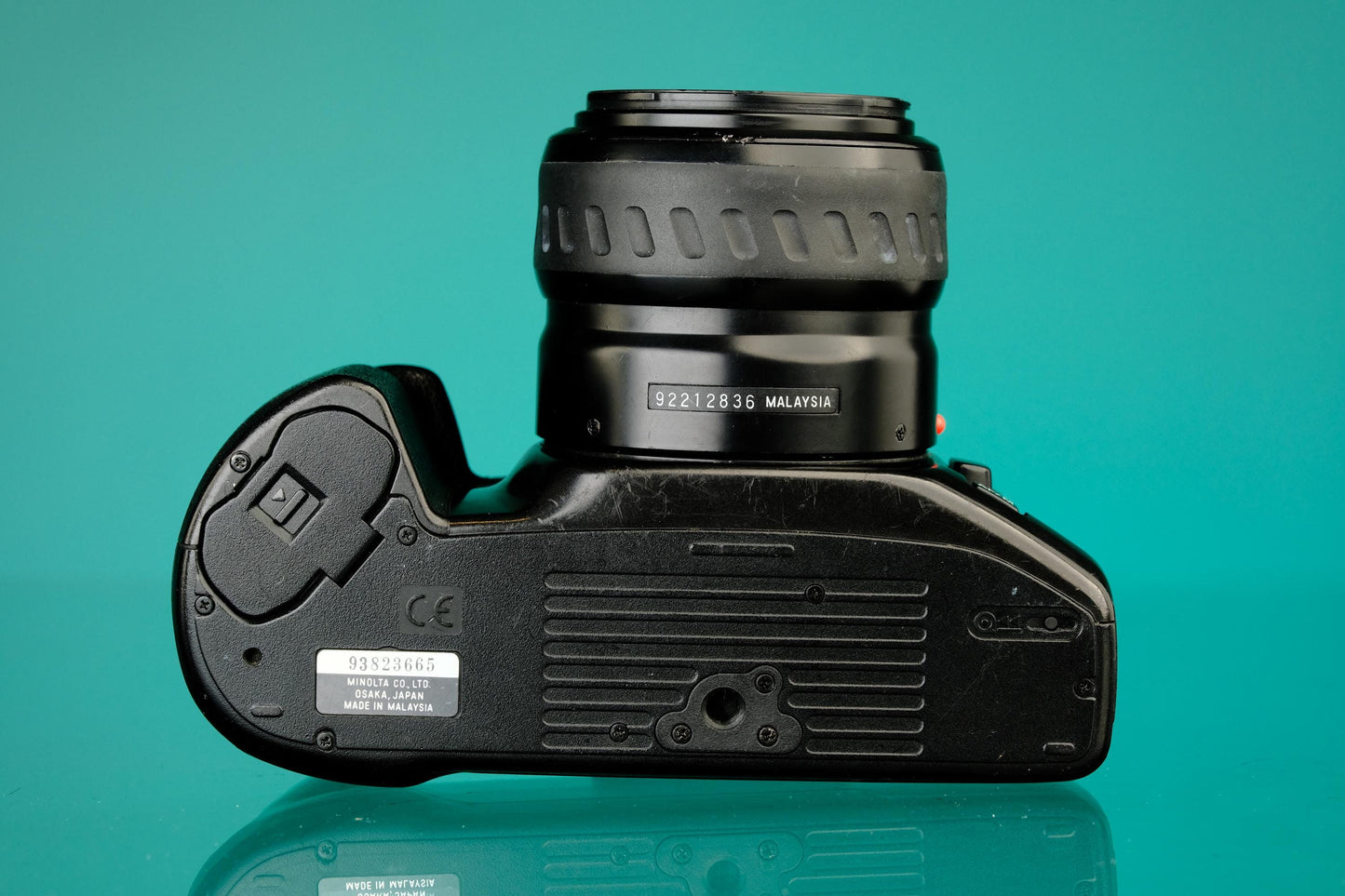 Minolta Maxxum 300si 35mm SLR + 35-80mm f/4.0 Zoom lens