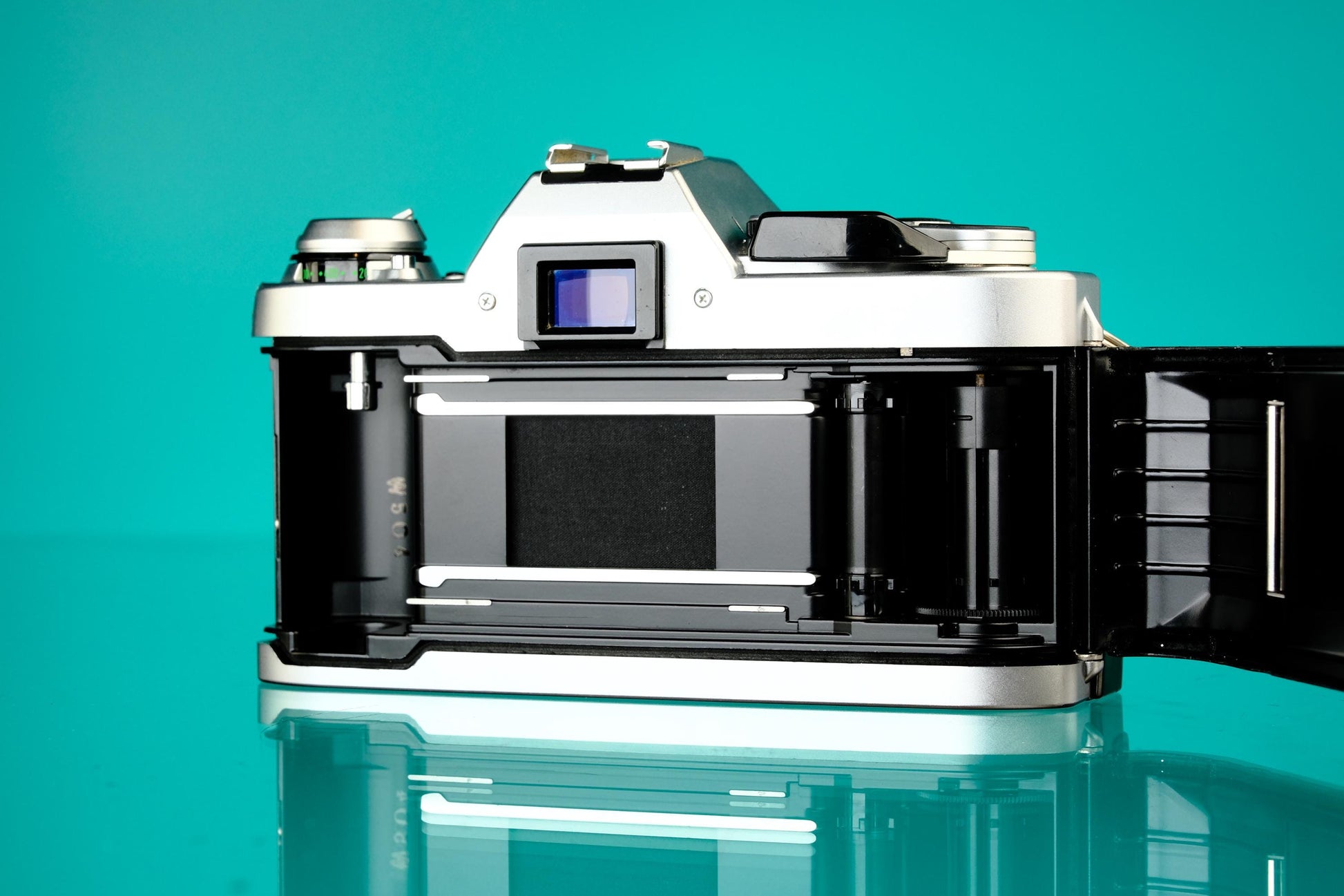 Canon AL-1 35mm SLR Film Camera + 50mm F/1.8