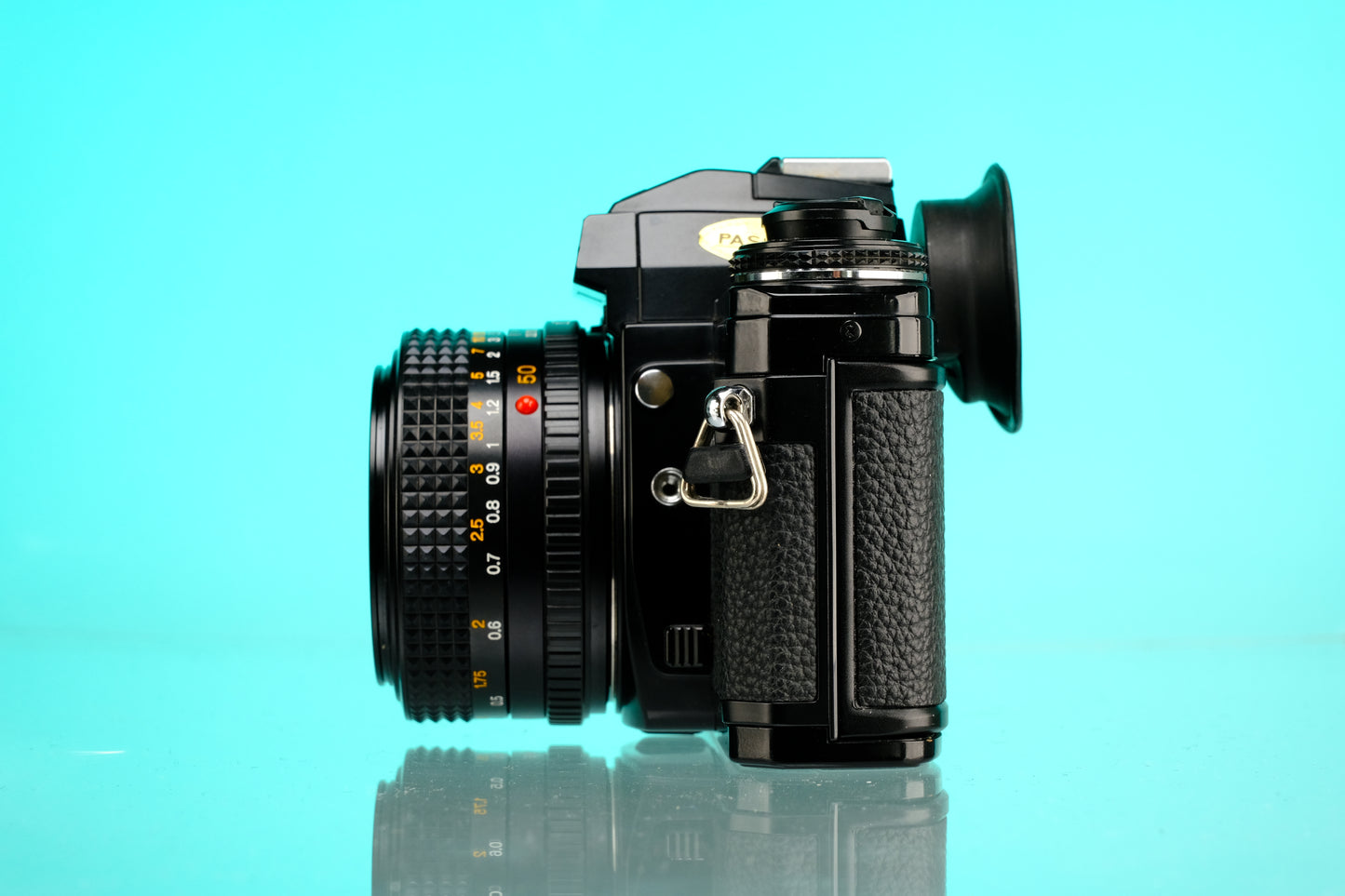 Minolta X-700 35mm SLR Film Camera + 50mm f/2 Lens