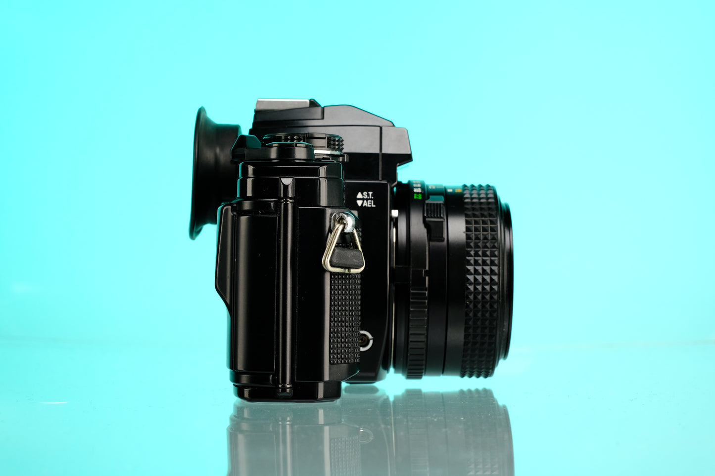 Minolta X-700 35mm SLR Film Camera + 50mm f/2 Lens