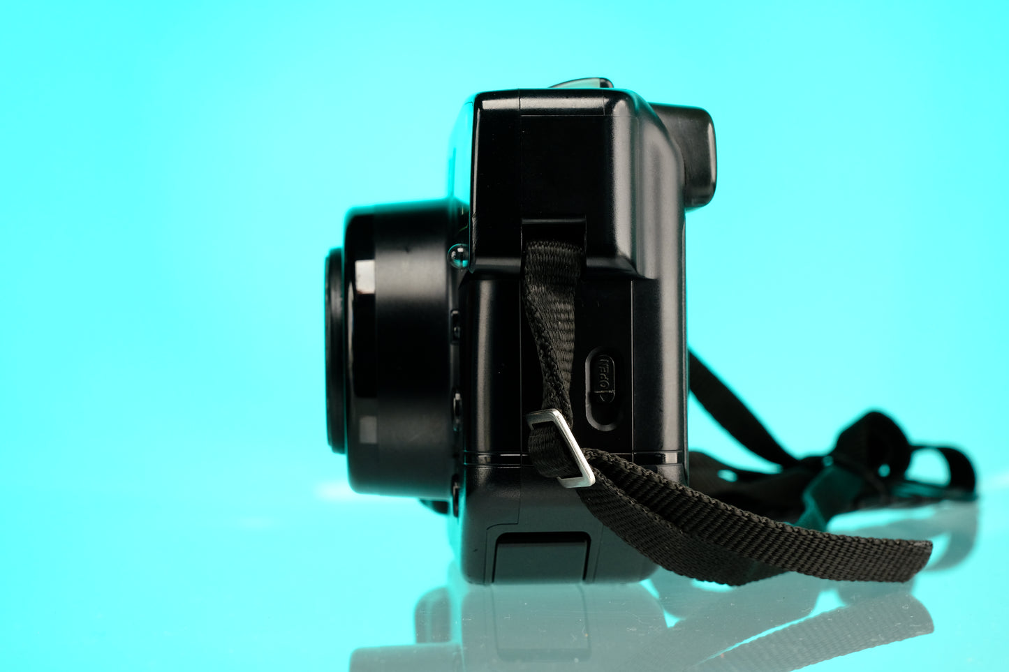 Canon Autoboy Zoom Super 35mm Point and Shoot Film Camera