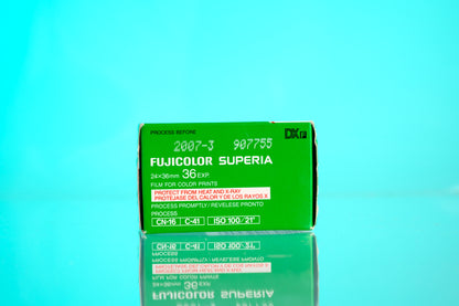 Fujifilm Superia 100 35mm exp 03/2007