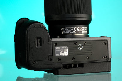 Sony FX30 APSC Mirrorless Cinema Camera + 28-70mm f/3.5-5.6 E Lens