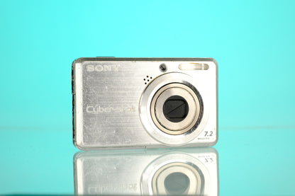 Sony Cybershot DSC-S750 Digicam Digital Point and Shoot Camera