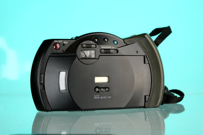 Samsung ECX 1 35mm Point and Shoot Camera