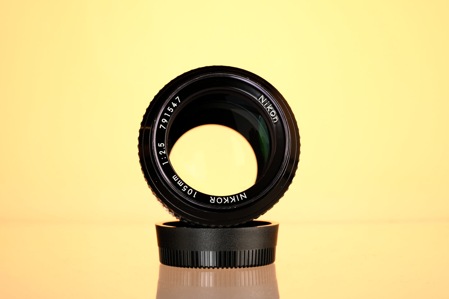 Nikon Nikkor 105mm f/2.5 Ai Lens