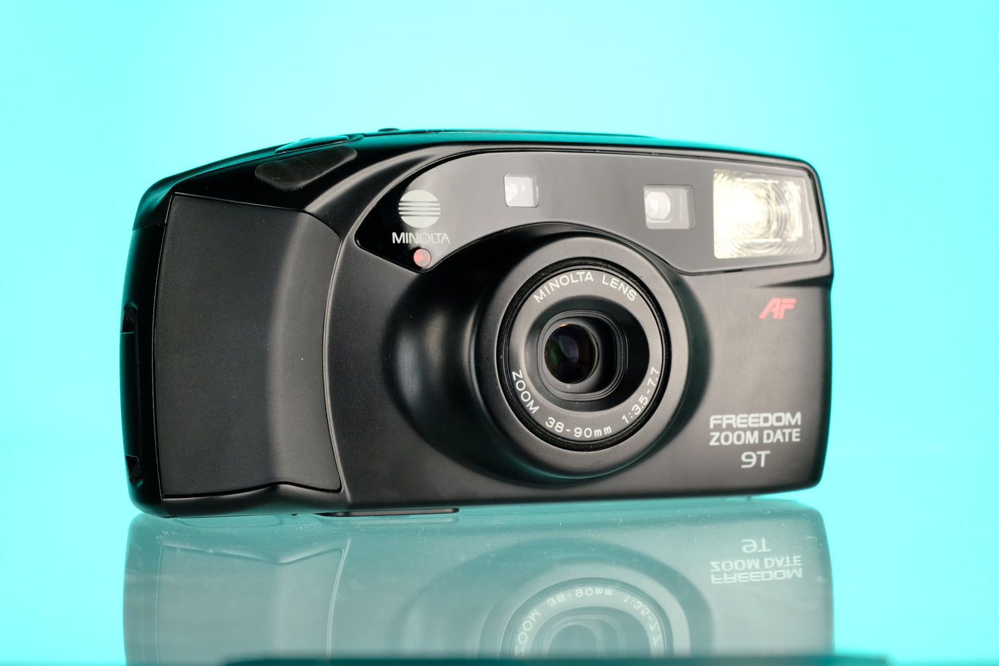 Minolta Freedom Zoom 9T 35mm Point and Shoot Camera
