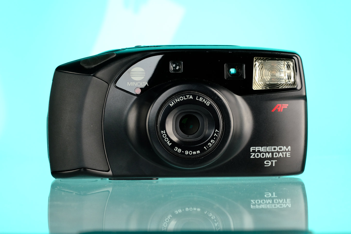 Minolta Freedom Zoom 9T 35mm Point and Shoot Camera