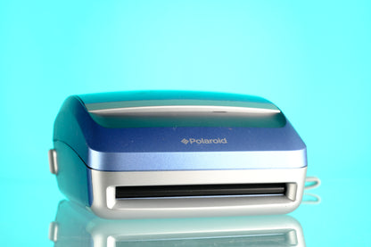 Polaroid Clamshell 600 Camera