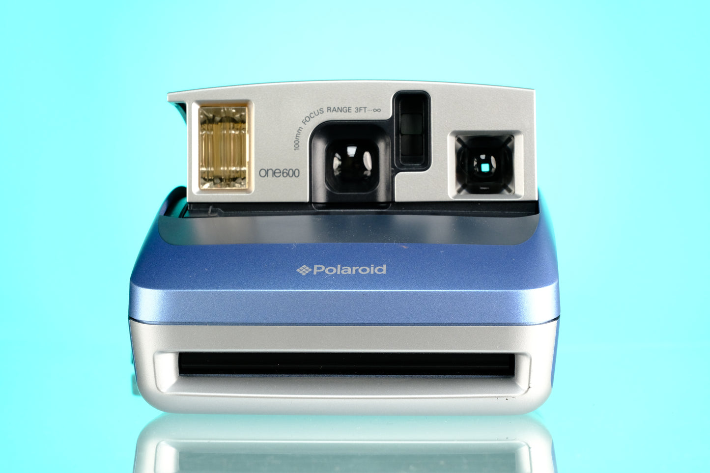 Polaroid Clamshell 600 Camera