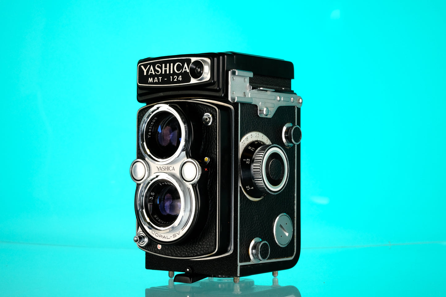 Yashica Mat 124 6x6 120 TLR Film Camera