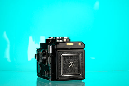 Yashica Mat 124 6x6 120 TLR Film Camera