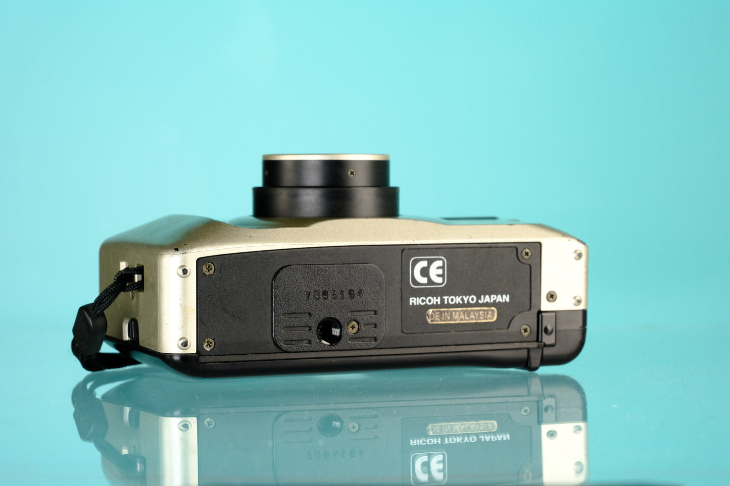 Ricoh RZ-735 35mm Point and Shoot Film Camera