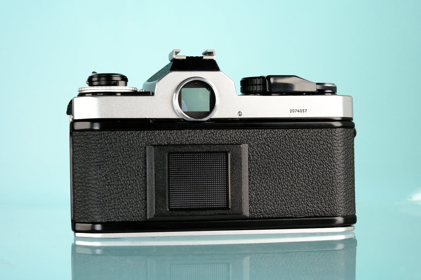 Nikon FE2 35mm SLR Film Camera + 50mm Nikkor f/1.8 Ai Lens