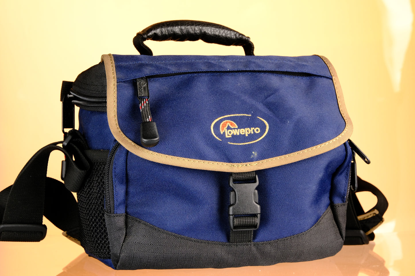 LowePro Nova 1 Vintage Camera Bag