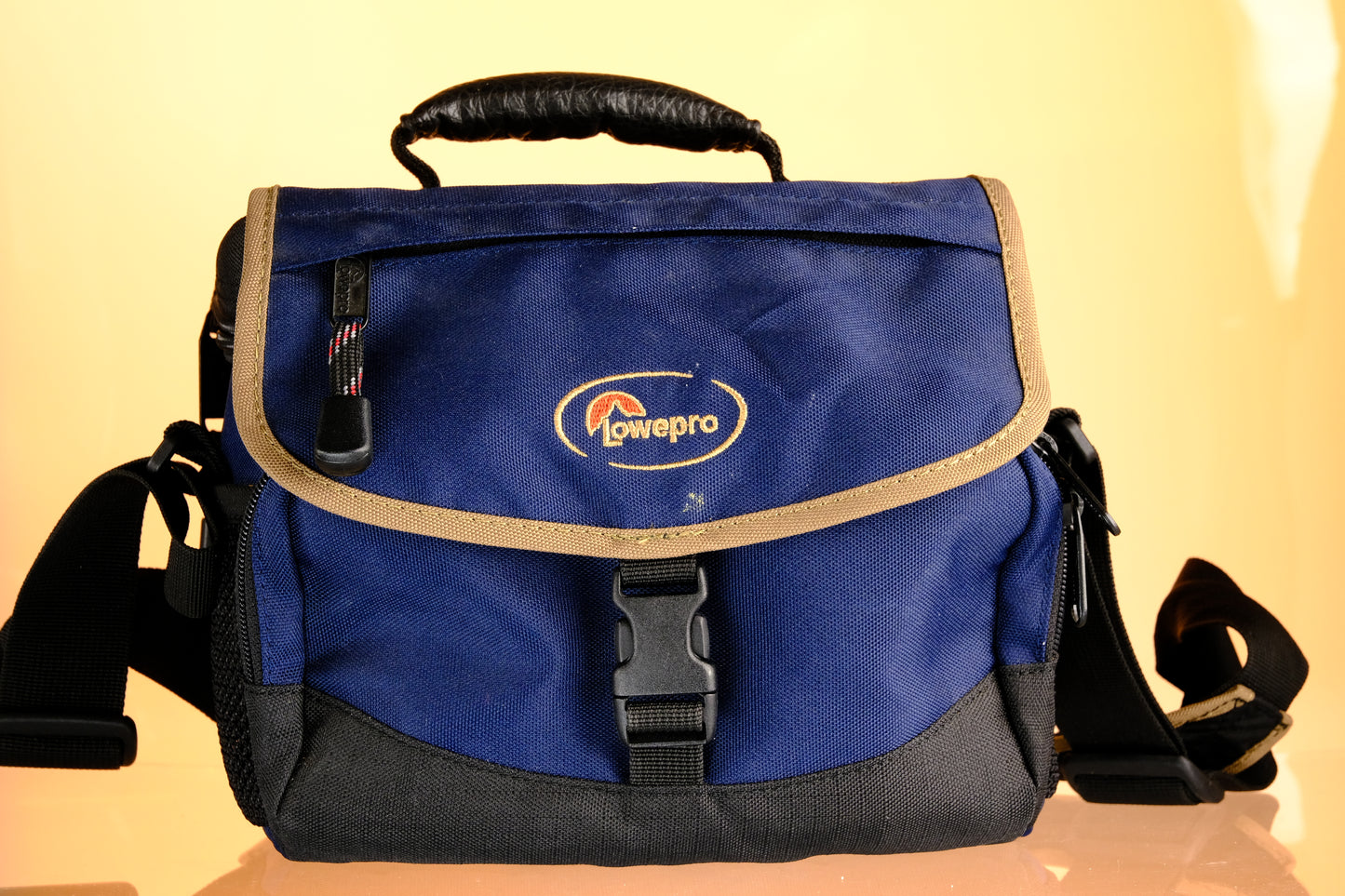 LowePro Nova 1 Vintage Camera Bag