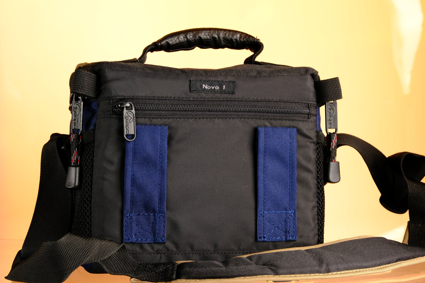 LowePro Nova 1 Vintage Camera Bag