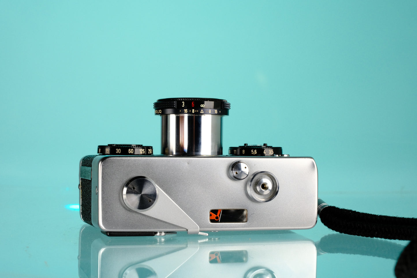 Rollei 35 35mm Viewfinder Camera 40mm Tessar f/3.5 - Singapore Model