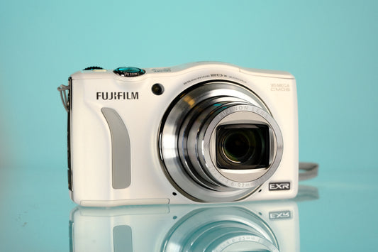Fujifilm Finepix F850 EXR 16mp CMOS Digicam