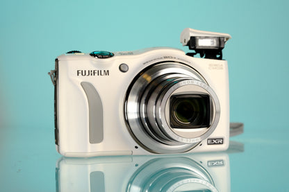 Fujifilm Finepix F850 EXR 16mp CMOS Digicam