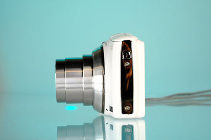 Fujifilm Finepix F850 EXR 16mp CMOS Digicam