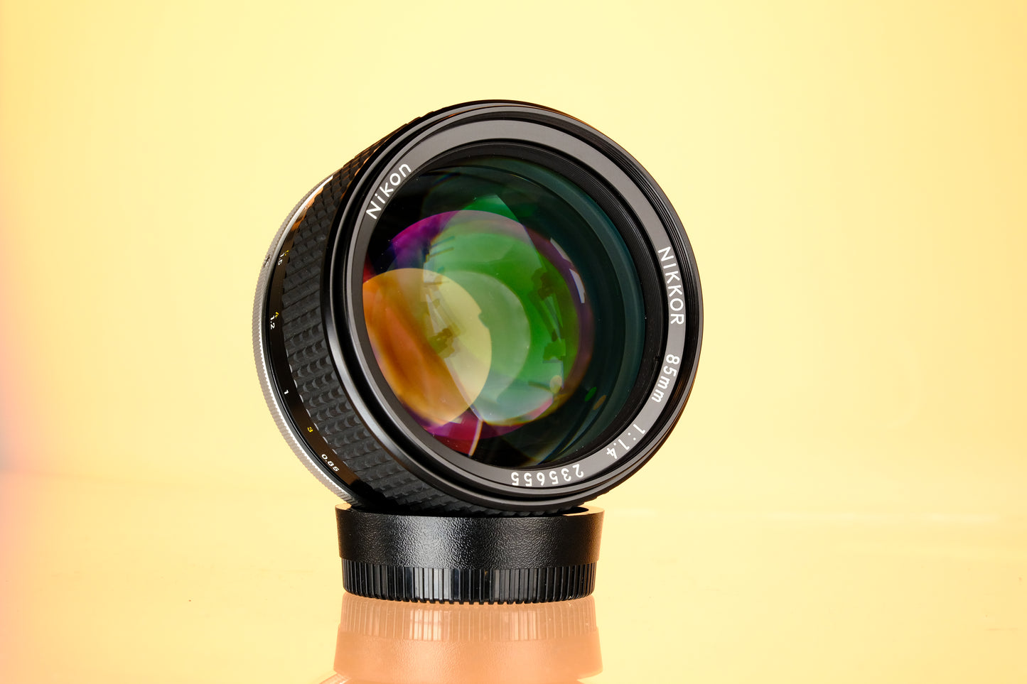 Nikon Nikkor 85mm f/1.4 Ai-S Lens
