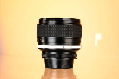 Nikon Nikkor 85mm f/1.4 Ai-S Lens