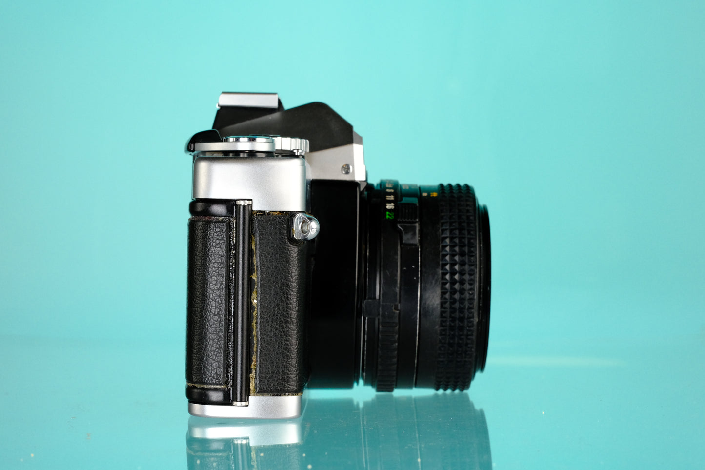 Minolta XG7 35mm SLR Film Camera + MD 50mm f/1.7 Lens