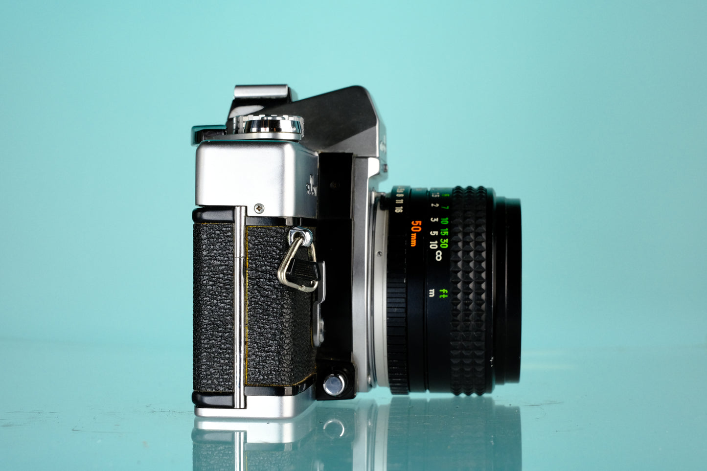 Minolta SRT 201 35mm SLR Film Camera + Minolta MC 50mm f/1.7 Rokkor-X Lens