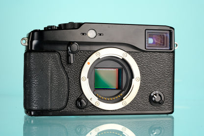 Fujifilm X-Pro1 APS-C Mirrorless Camera - X Mount (read)