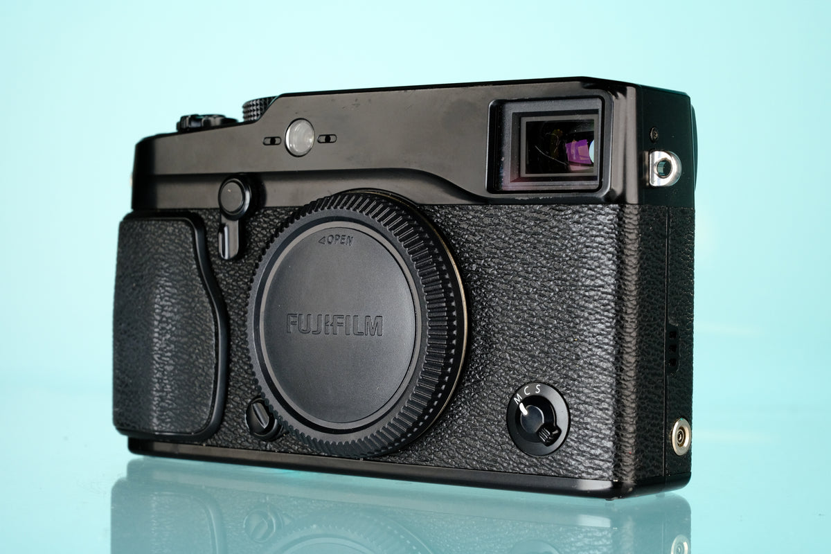 Fujifilm X-Pro1 APS-C Mirrorless Camera - X Mount (read)