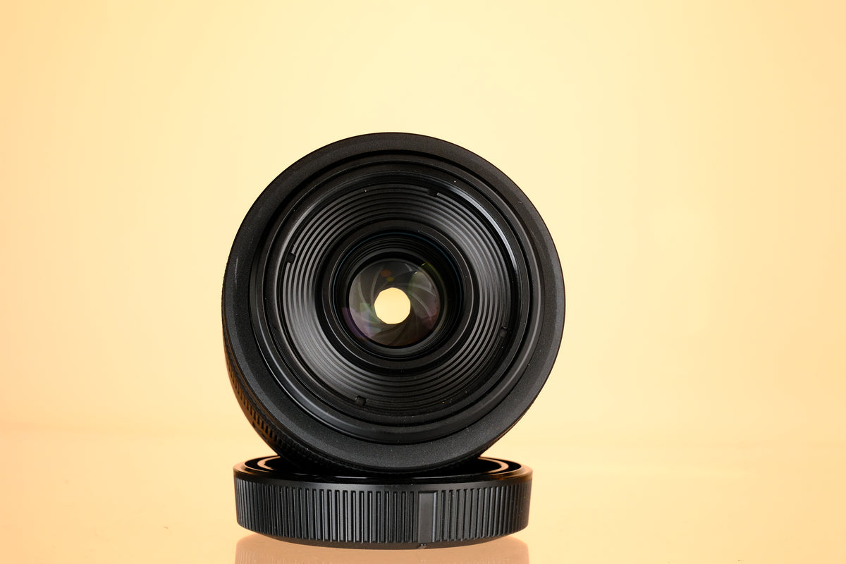 Canon RF 35mm f/1.8 Macro IS STM Lens