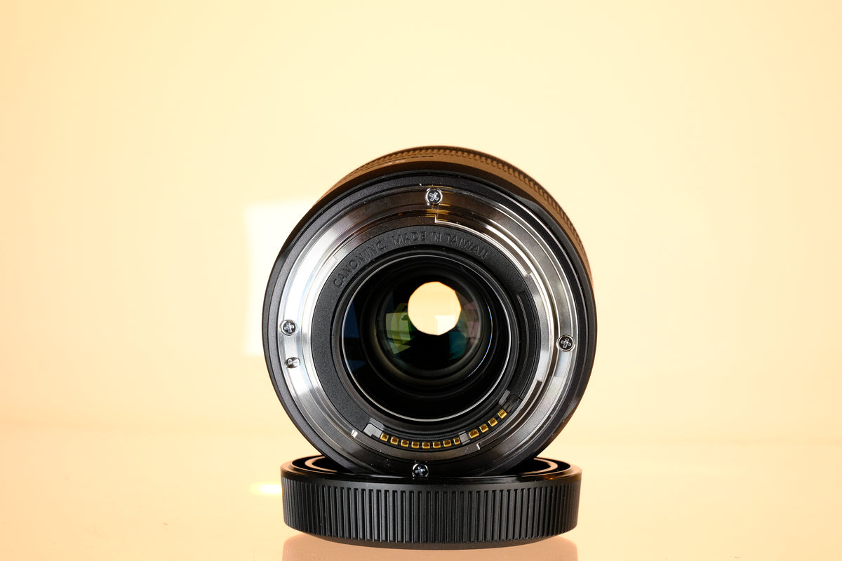 Canon RF 35mm f/1.8 Macro IS STM Lens