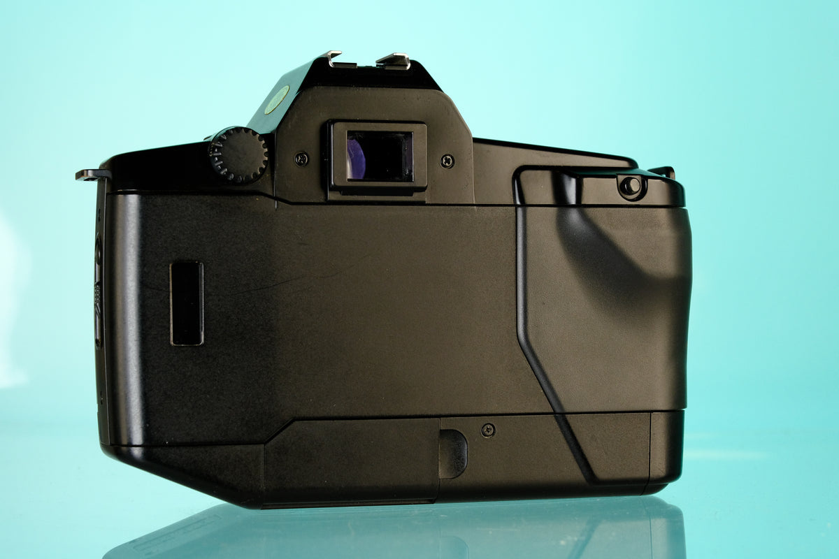 Canon EOS 650 35mm SLR Film Camera (Body Only)