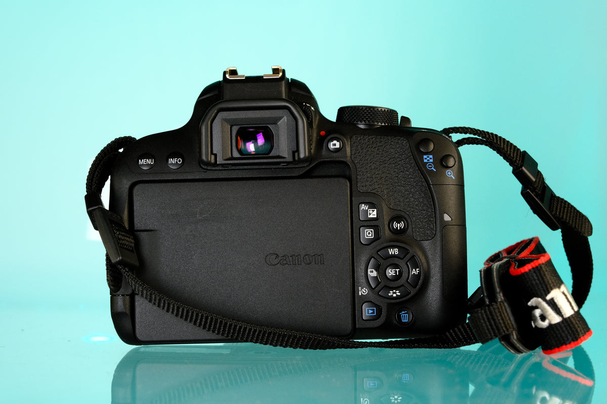 Canon EOS Rebel T7i 24.2mp APS-C Digital Camera + 18-55mm IS STM Lens