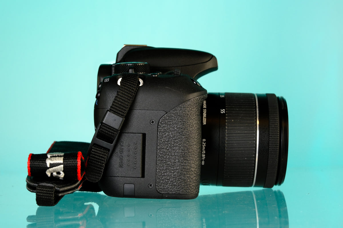 Canon EOS Rebel T7i 24.2mp APS-C Digital Camera + 18-55mm IS STM Lens