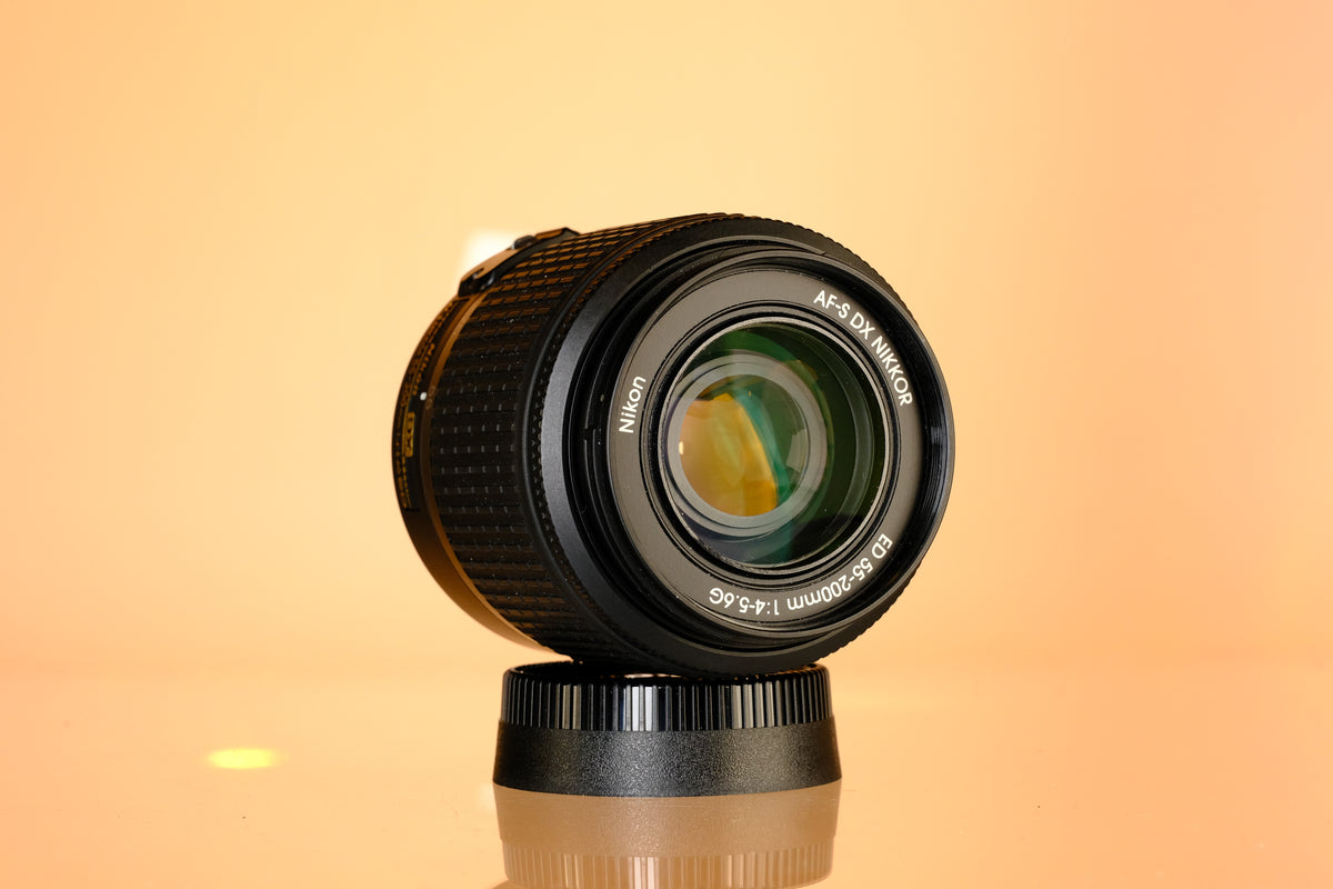 Nikon AF-S DX ED 55-200mm f/4-5.6 Lens