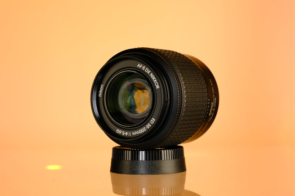 Nikon AF-S DX ED 55-200mm f/4-5.6 Lens