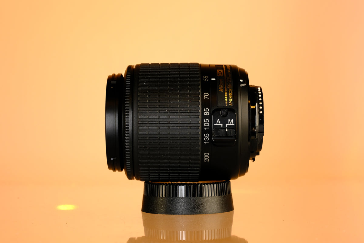 Nikon AF-S DX ED 55-200mm f/4-5.6 Lens