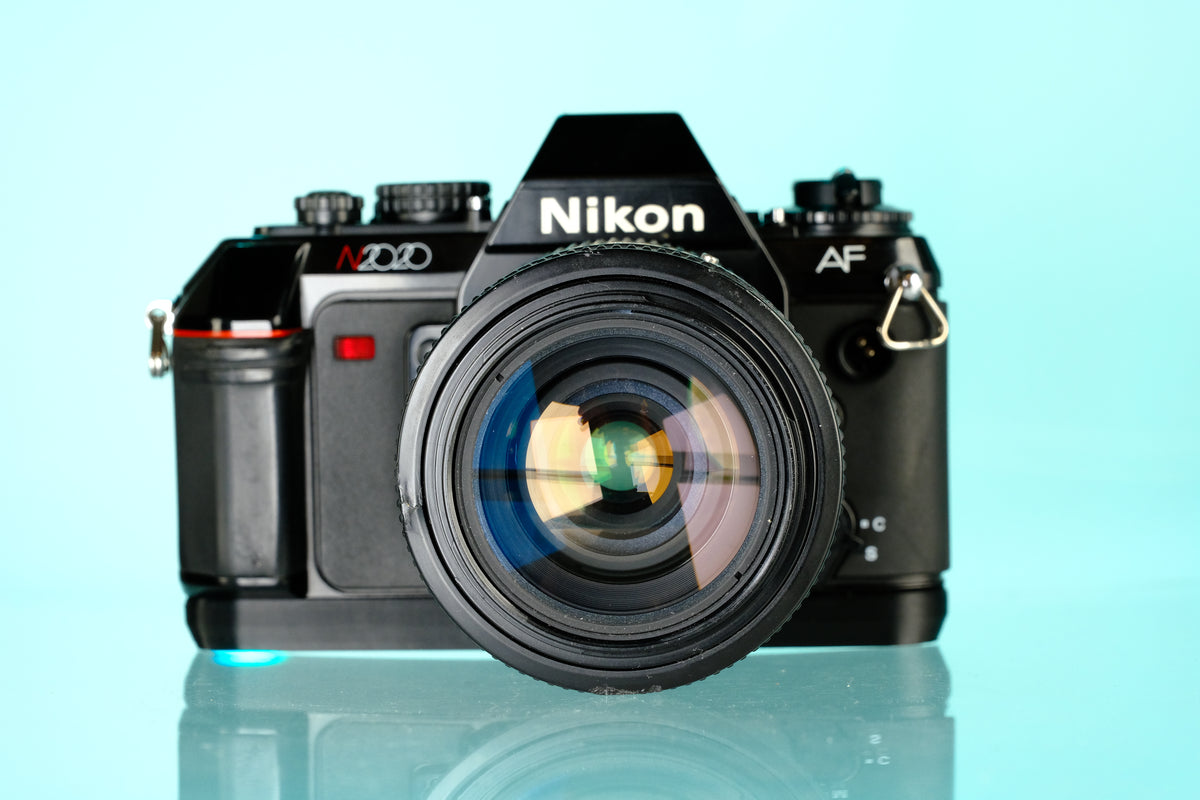 Nikon N2020 AF 35mm SLR Film Camera + AF Nikkor 35-105mm f/3.5-4.5 Zoom Lens