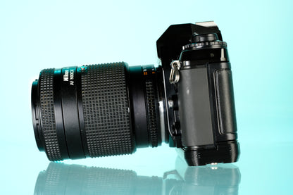 Nikon N2020 AF 35mm SLR Film Camera + AF Nikkor 35-105mm f/3.5-4.5 Zoom Lens