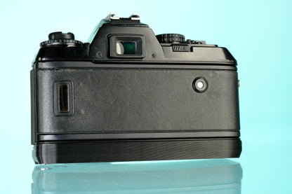 Nikon N2020 AF 35mm SLR Film Camera + AF Nikkor 35-105mm f/3.5-4.5 Zoom Lens