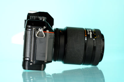 Nikon N2020 AF 35mm SLR Film Camera + AF Nikkor 35-105mm f/3.5-4.5 Zoom Lens