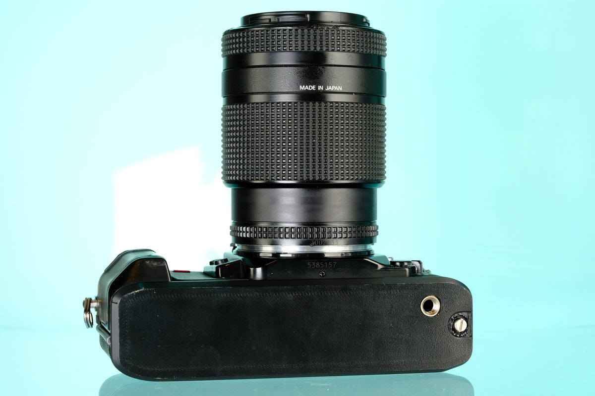 Nikon N2020 AF 35mm SLR Film Camera + AF Nikkor 35-105mm f/3.5-4.5 Zoom Lens