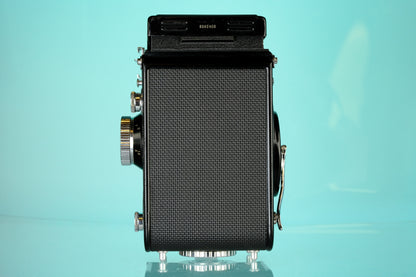 Yashica Mat 124 TLR 6x6 Medium Format Film Camera