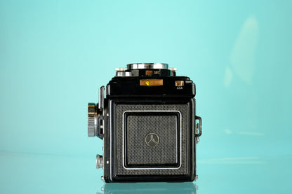 Yashica Mat 124 TLR 6x6 Medium Format Film Camera